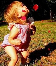 试管冻胚移植前女性为什么要打黄体酮和吃阿司匹林？